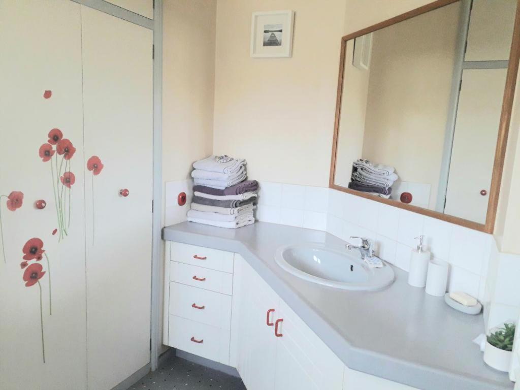 Chalet Les Cigalines Au Calme Fabrezan ภายนอก รูปภาพ